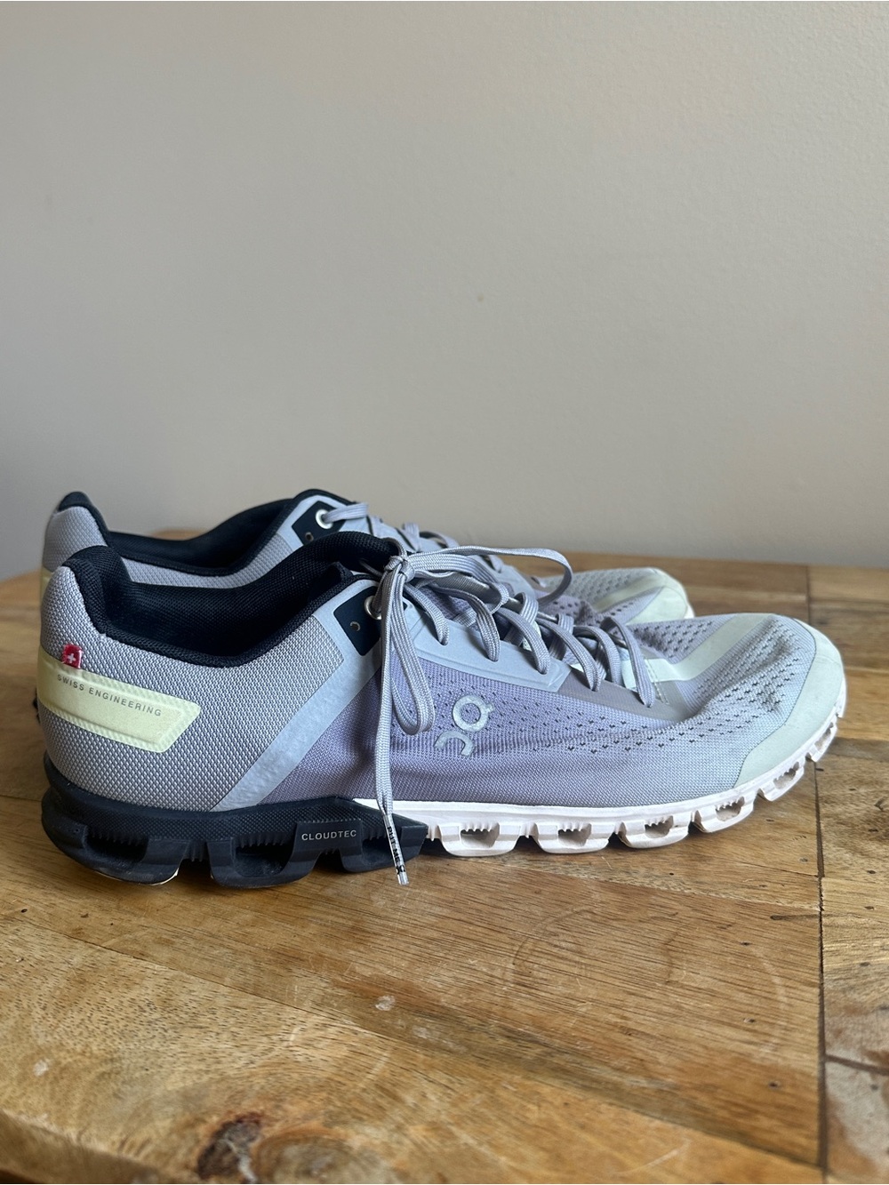 On Running Men's Lightweight Gray Athletic Cloudtec Trainers